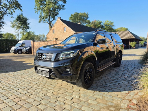 Nissan NP300 TEKNA 3500KG sleep!